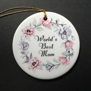 World's best mom ornament
